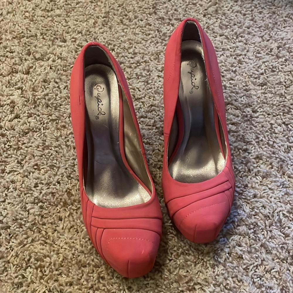 Coral heel